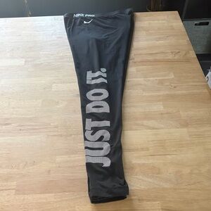 Nike leggings